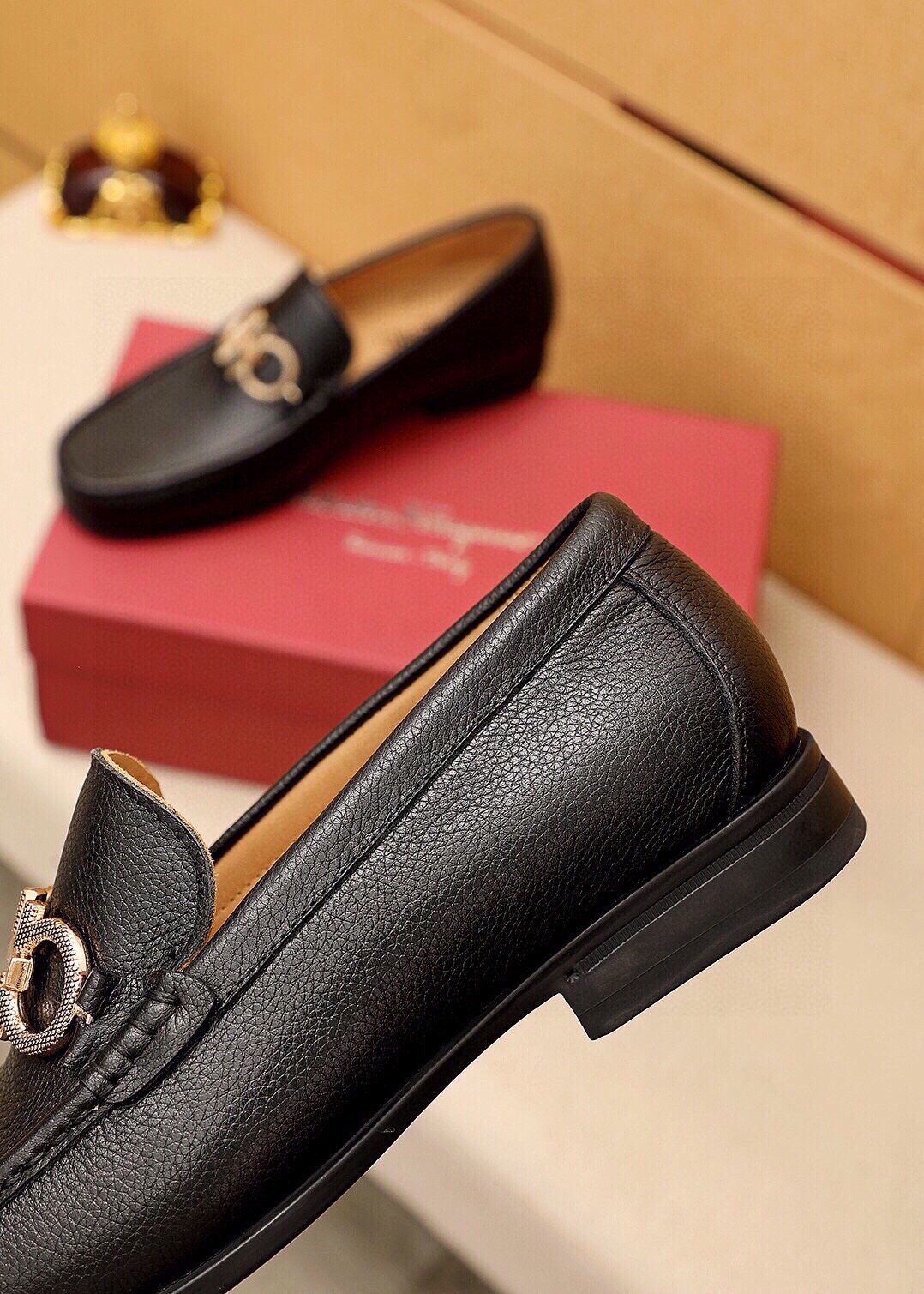 Ferragamo Black Textured Buckle Loafers