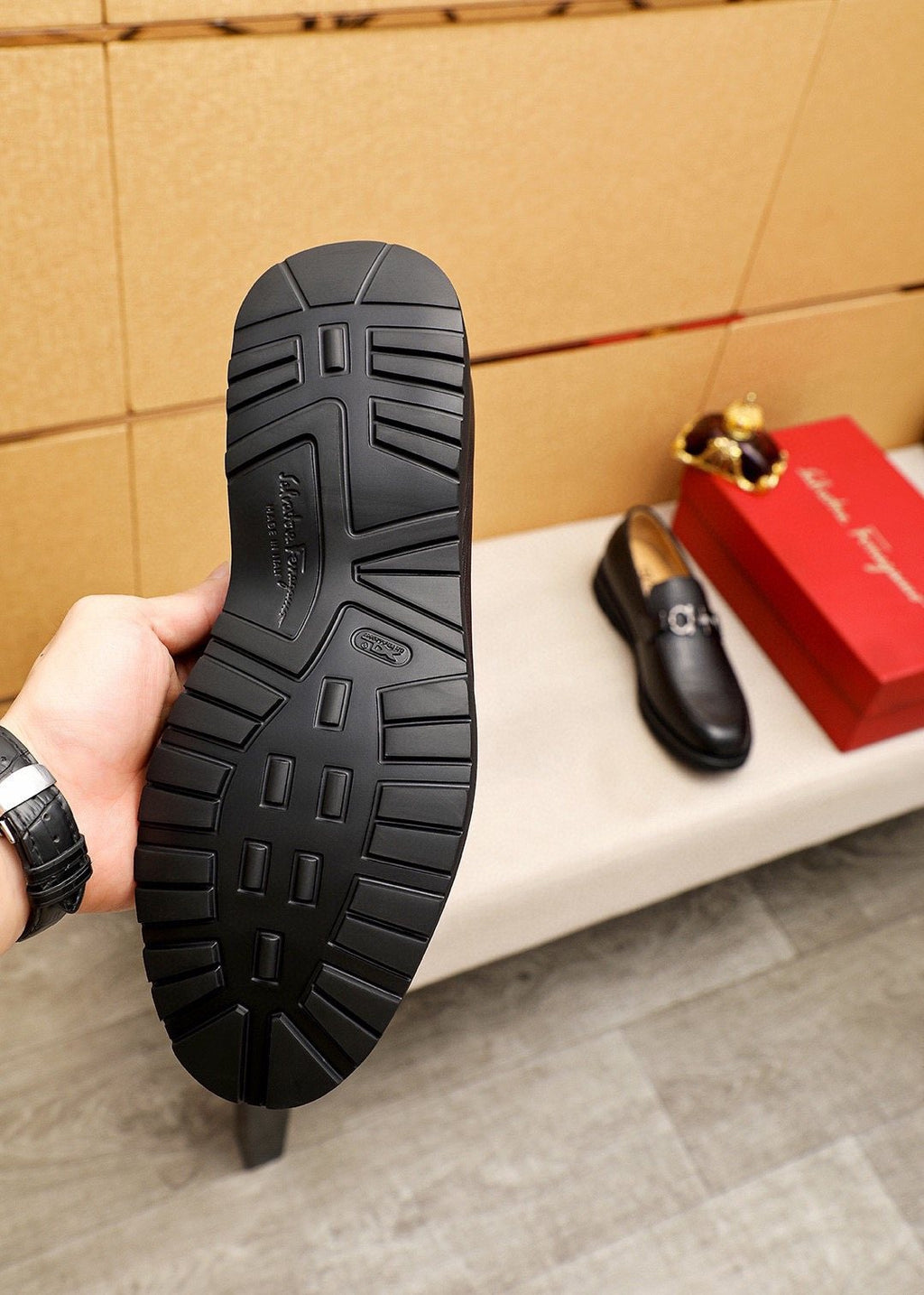 Ferragamo Men's Black Textured Bit Loafers - Rounded Toe